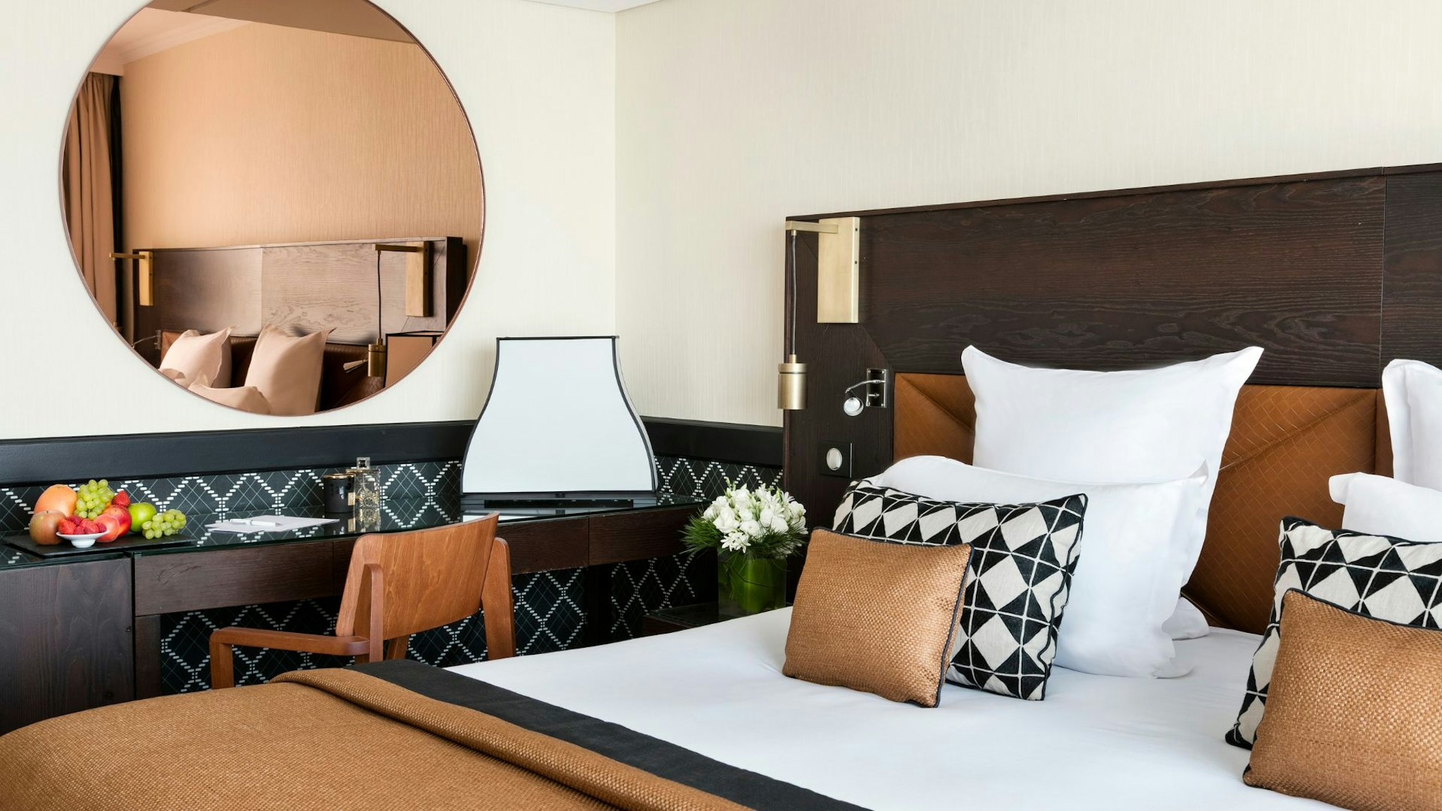 Hotel Barriere Le Gray D Albion Cannes 63/75
