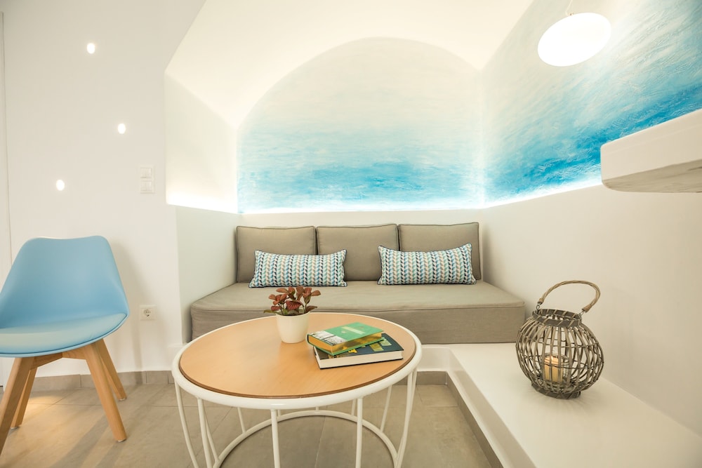 Amera Suites 35/48
