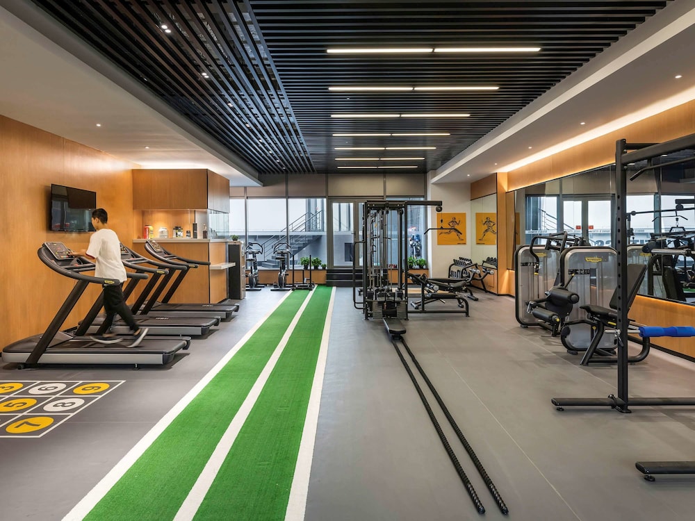 Novotel Suites Shanghai Hongqiao 10/26