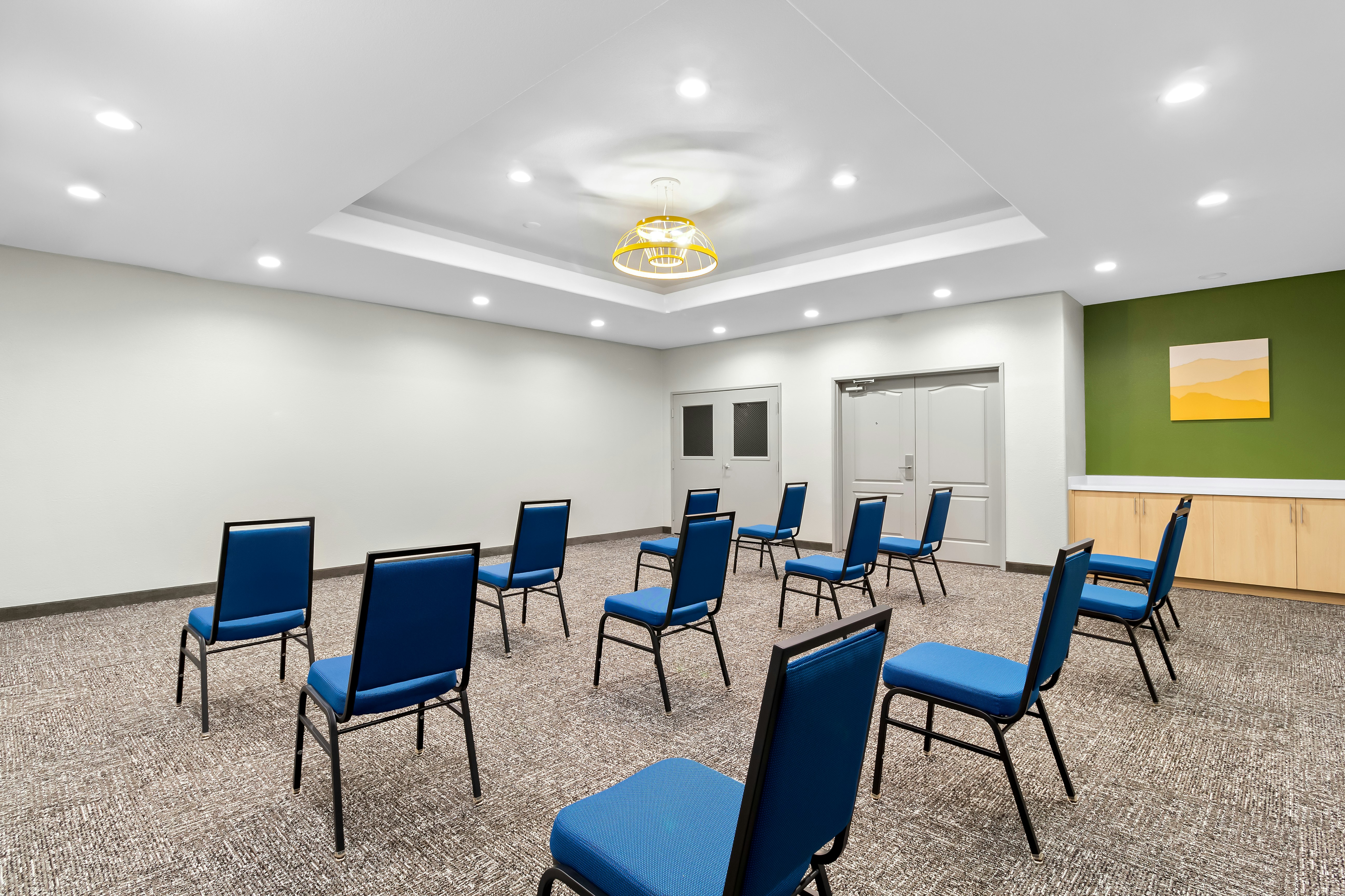 Spark by Hilton Missouri City 28/31
