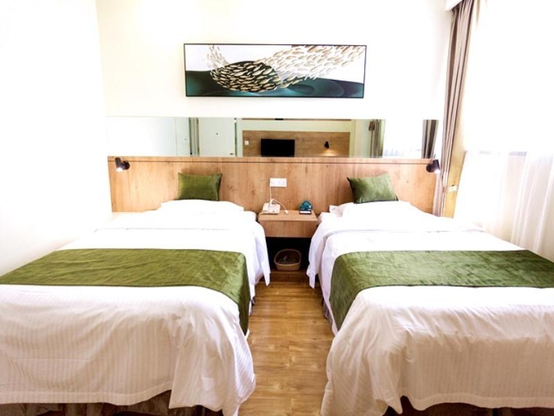 GreenTree Inn Zhenjiang Yangzhong North Gangdong Road Food Street Express Hotel 24/50