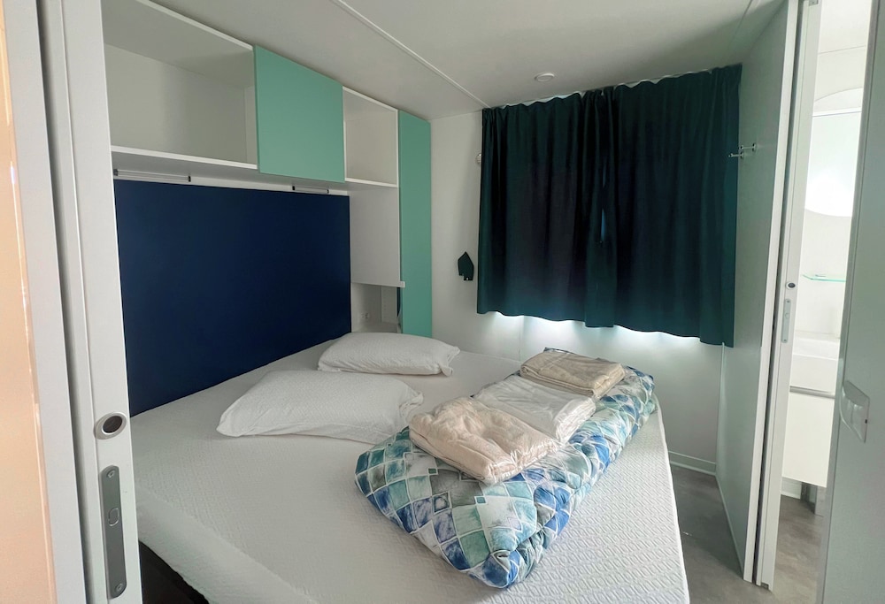 Mobile Home, Premium, Double and Twin Beds