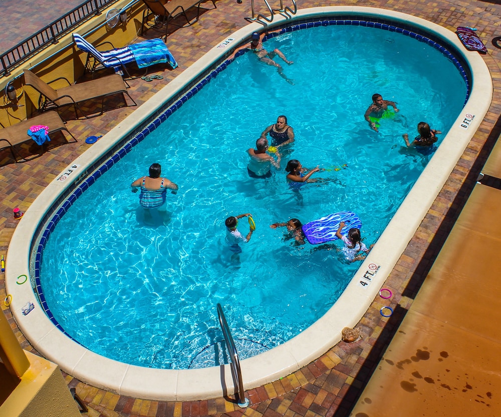 Hollywood Sands Resort A Vri Resort 28/47