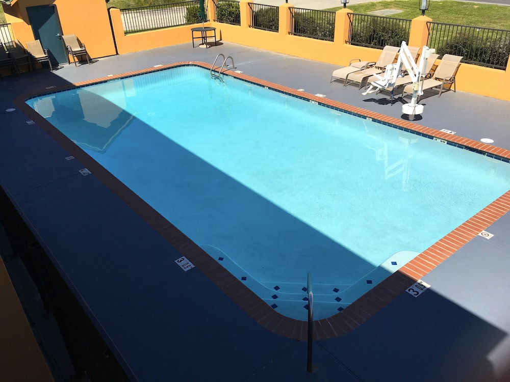Americas Best Value Inn Denham Springs / Baton Rouge 13/26