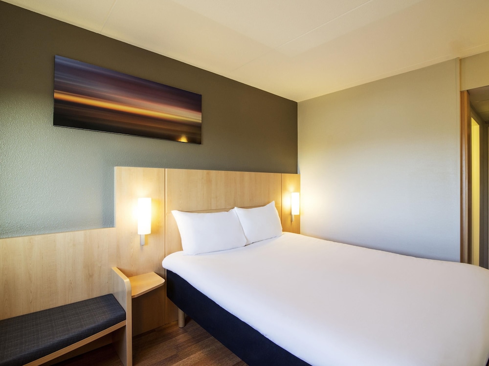 IBIS UTRECHT 15/61
