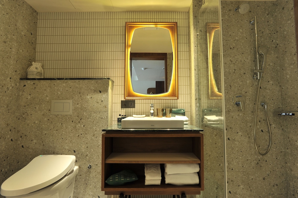 Provintia Hotel 50/50