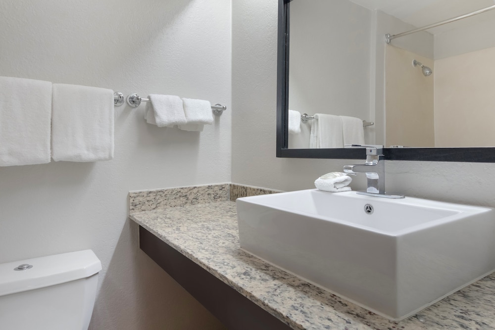 Red Roof Inn San Antonio - Seaworld/Northwest 23/37
