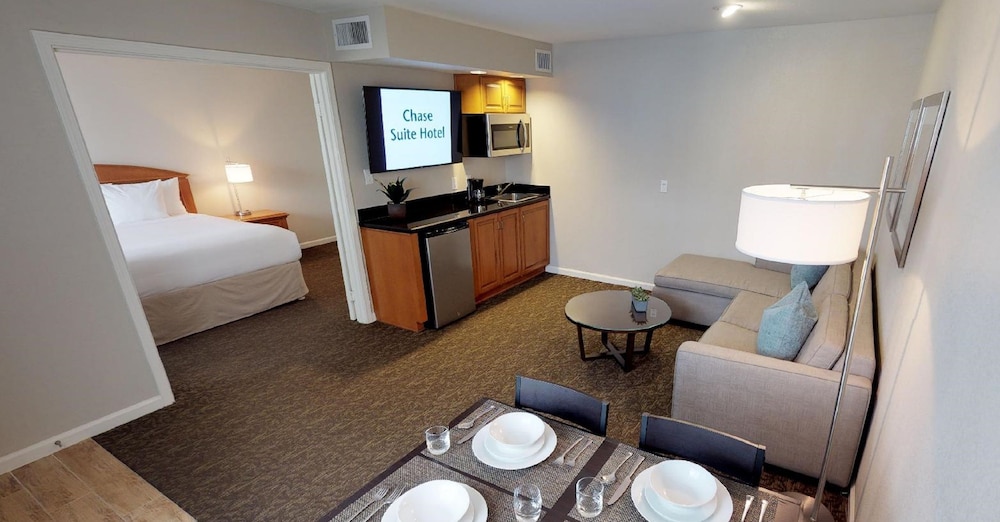 Chase Suite Hotel Brea 26/55