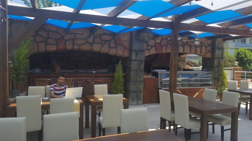 Tokay Hotel 39/50