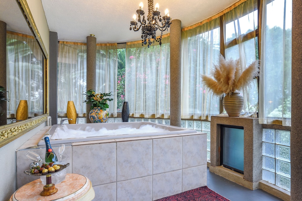Villa Simonne 8/74