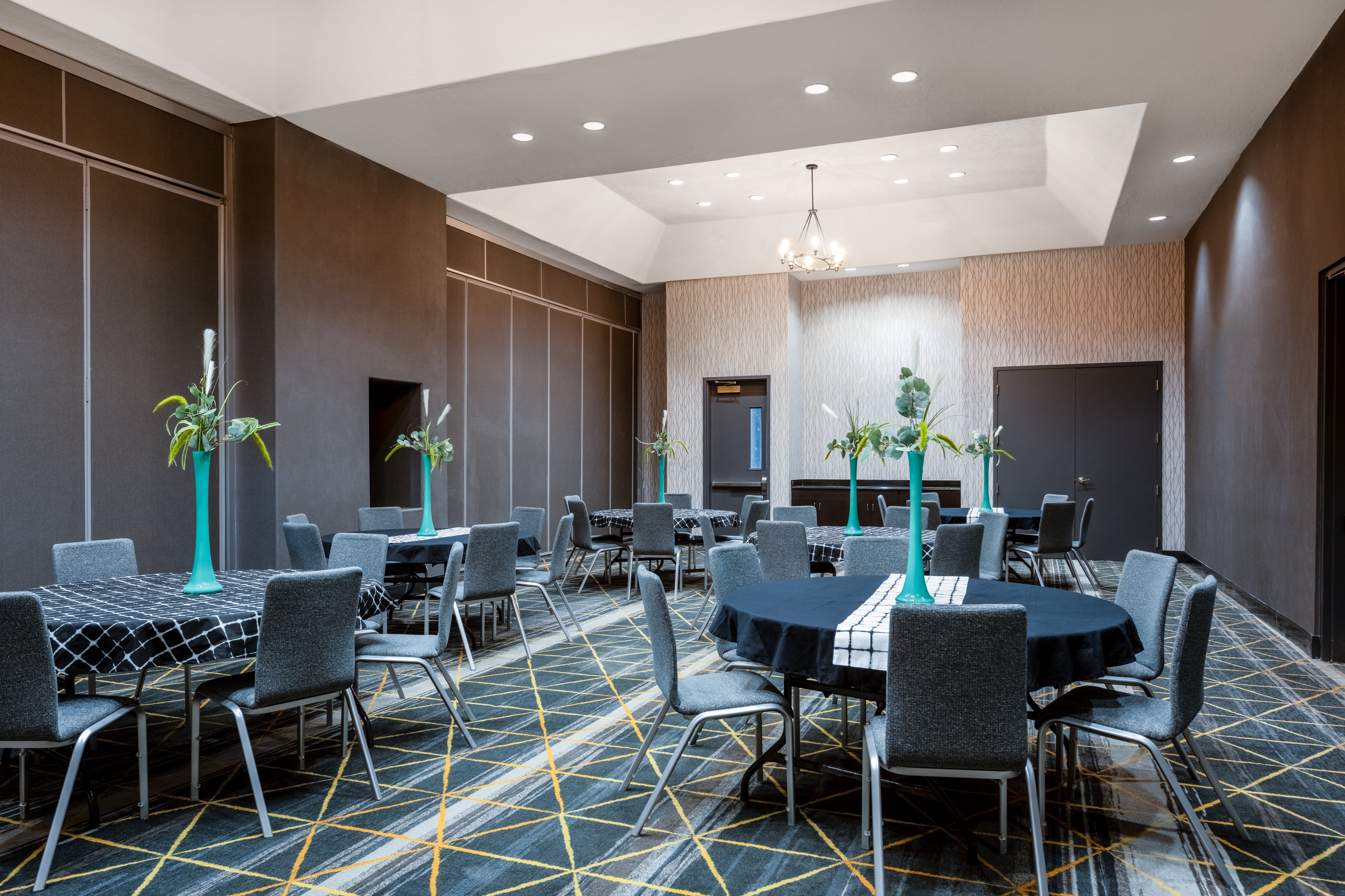 Holiday Inn & Suites Albuquerque Airport, an IHG Hotel 37/41
