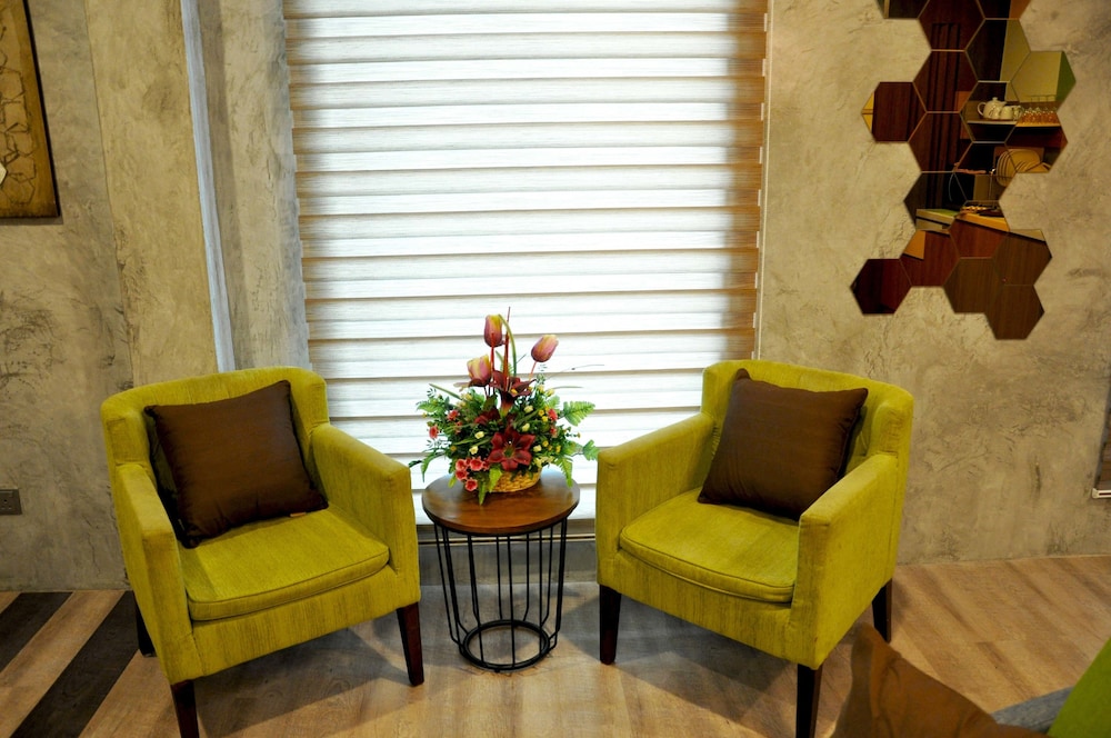 Valya Hotel 38/55