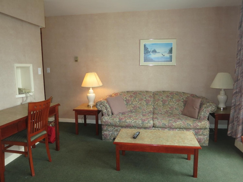 Tropicana Suite Hotel 12/29
