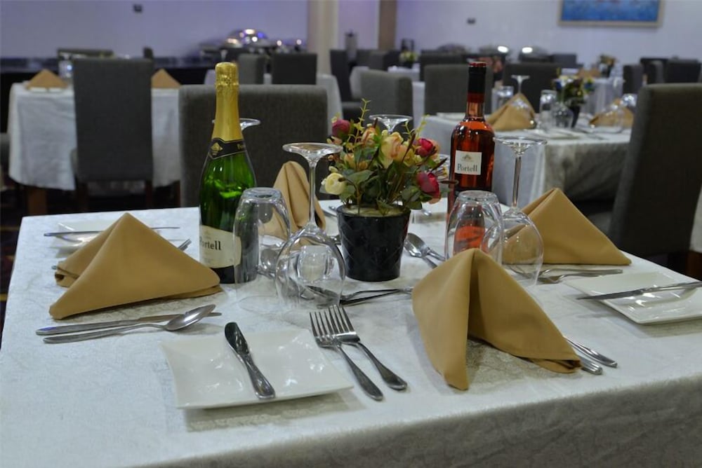 Treasures Suites & Conferences 25/35