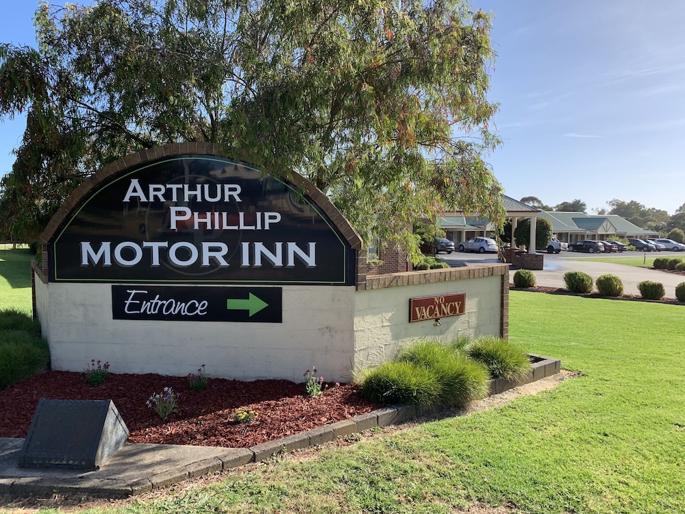 Arthur Phillip Motor Inn 1/36