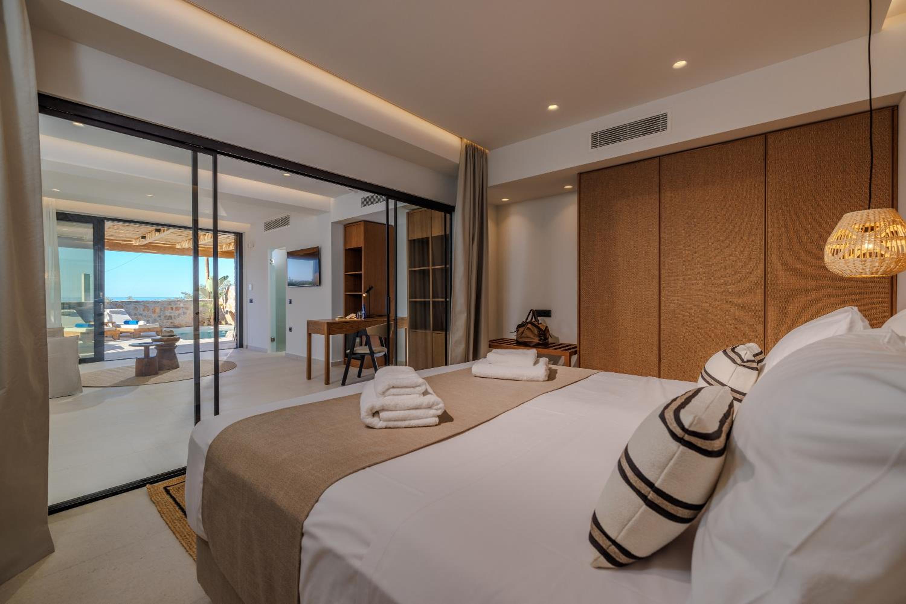 Deluxe, Suite, Private Heated Pool