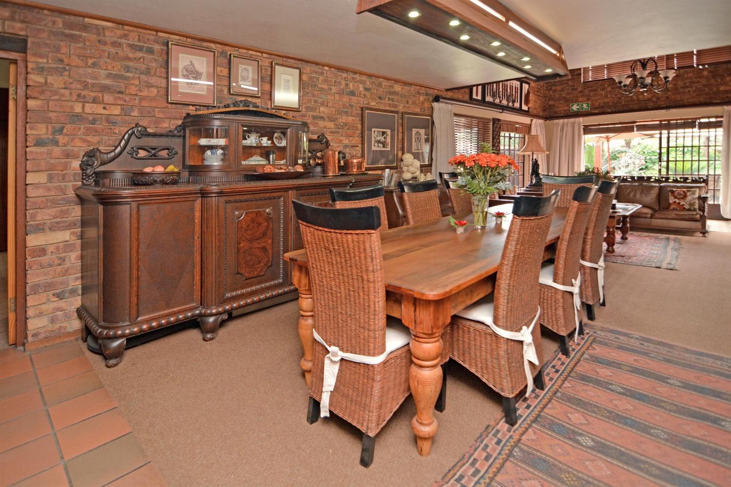Africa House Guest House 12/23