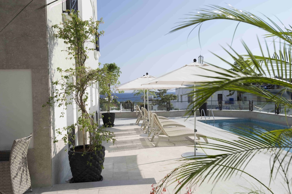 Ena Boutique Hotel 45/50