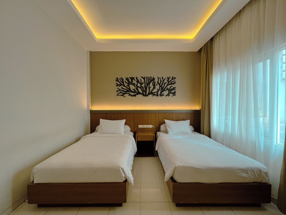 Front One Resort Indraloka 17/50