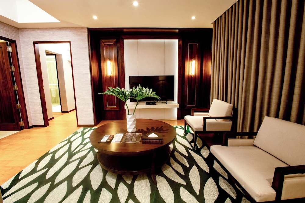 Harvest Hotel 45/68