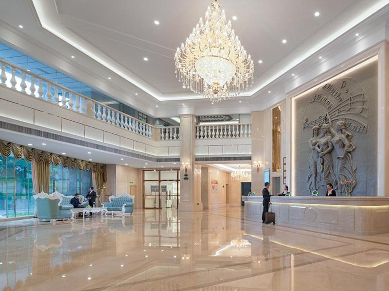Vienna International Hotel (Jinjiang Jordan Center) 5/34