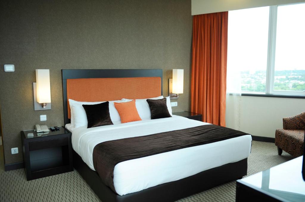 Hock Lee Hotel And Residences 13/19