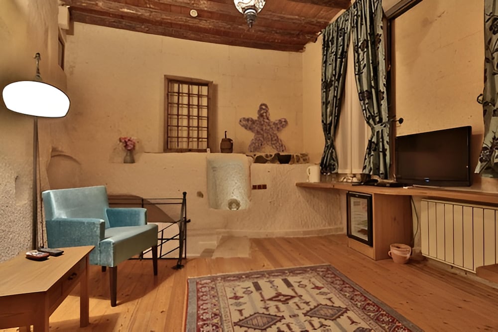 La Casa Cave 27/50