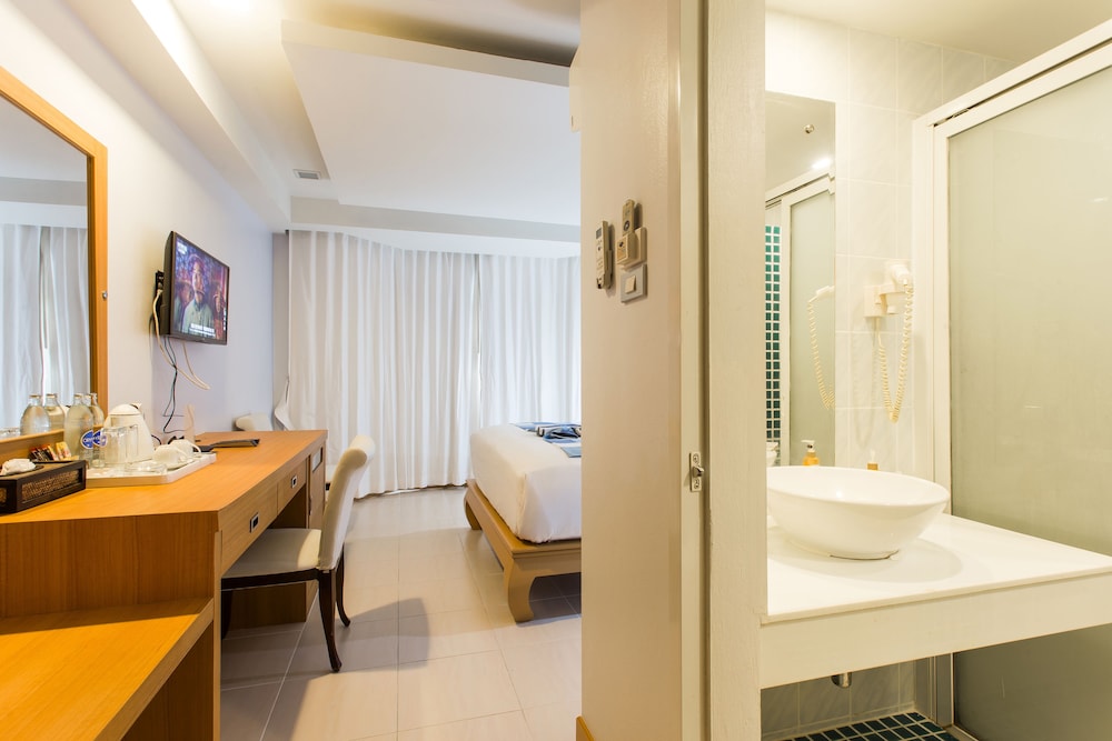 CHAWENG BUDGET HOTEL 64/66