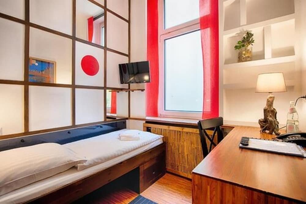 ART-HOTEL CHARLOTTENBURGER HOF 32/50