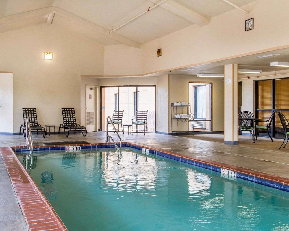 swimming pool spa