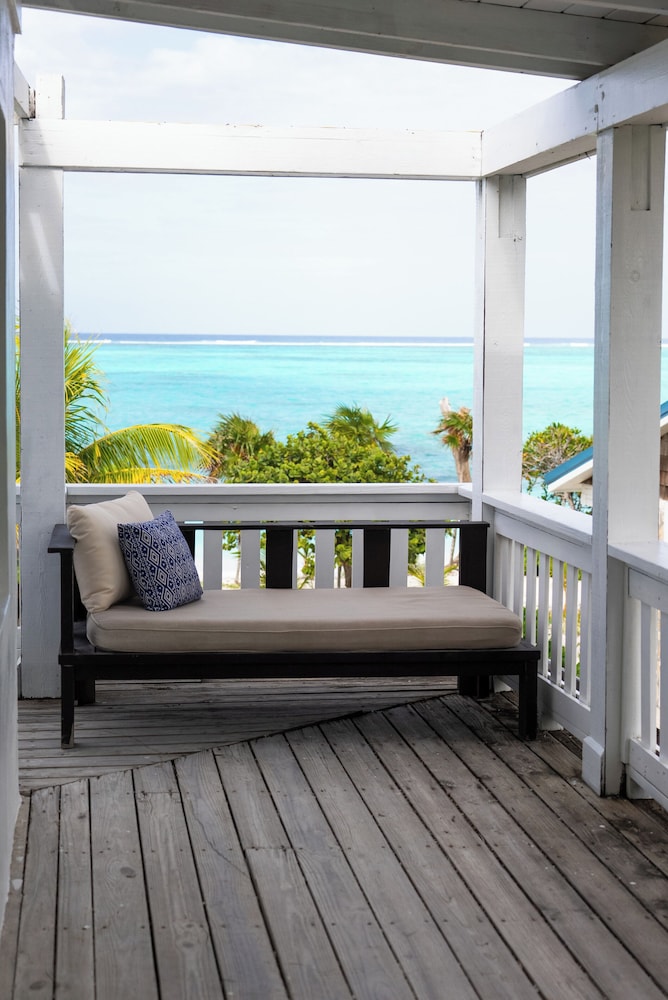 Pelican Beach Hotel 2/50
