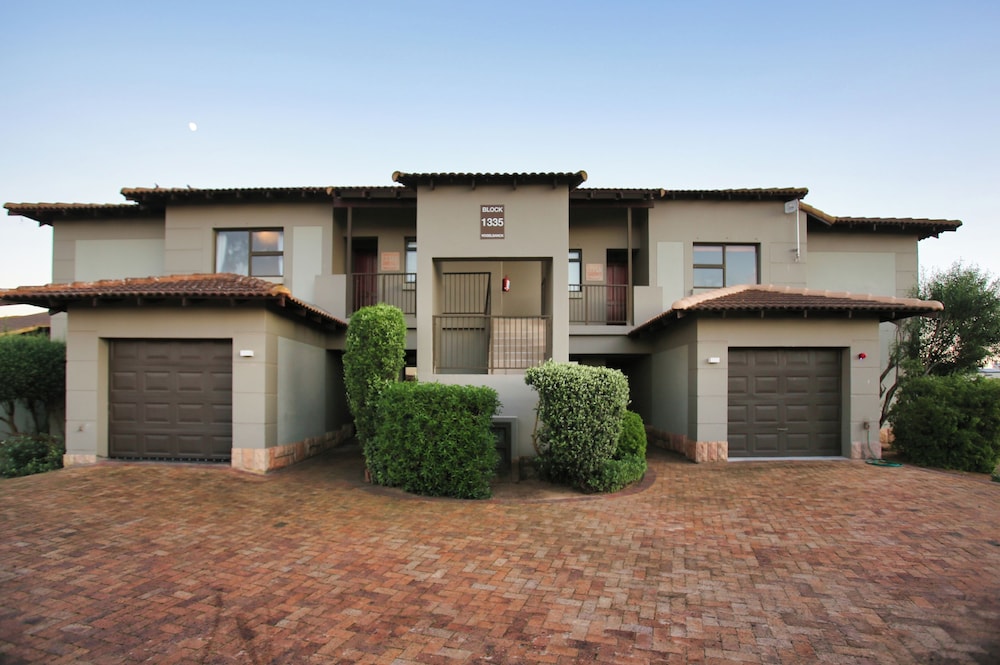 4 Bella Casa Self Catering 43/50