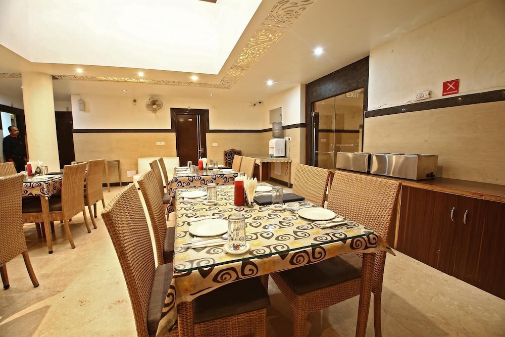 Hotel Diamond Plaza 38/43