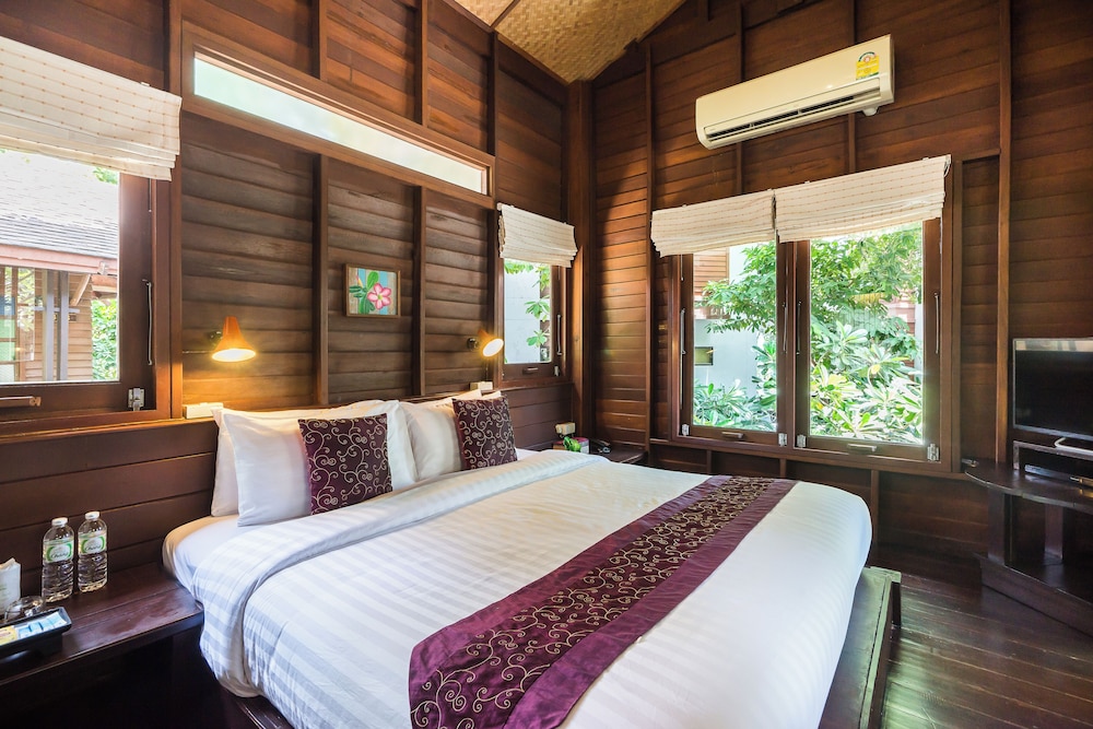 Wooden, Bungalow, King Bed