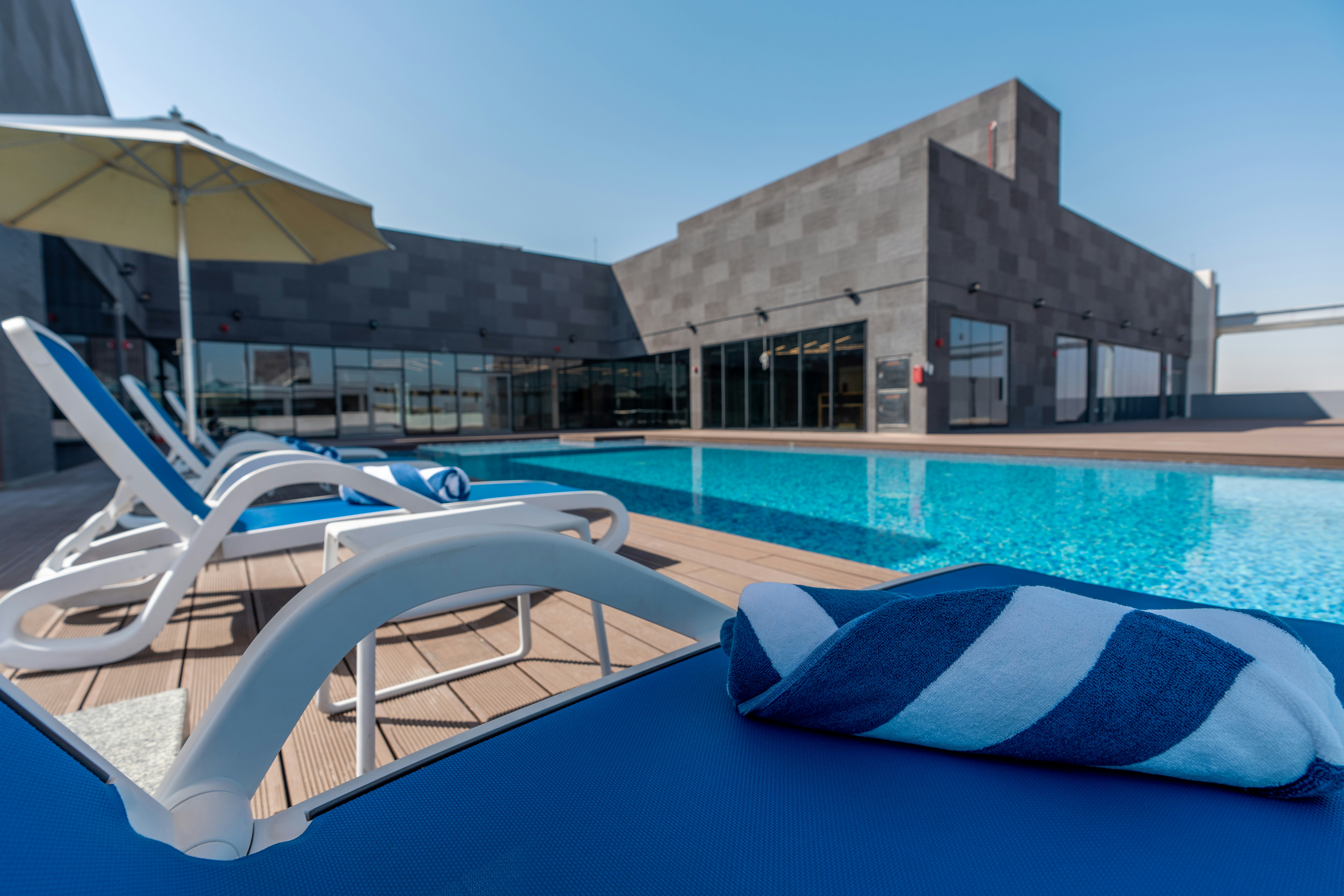 West Walk Retaj Hotel 56/58