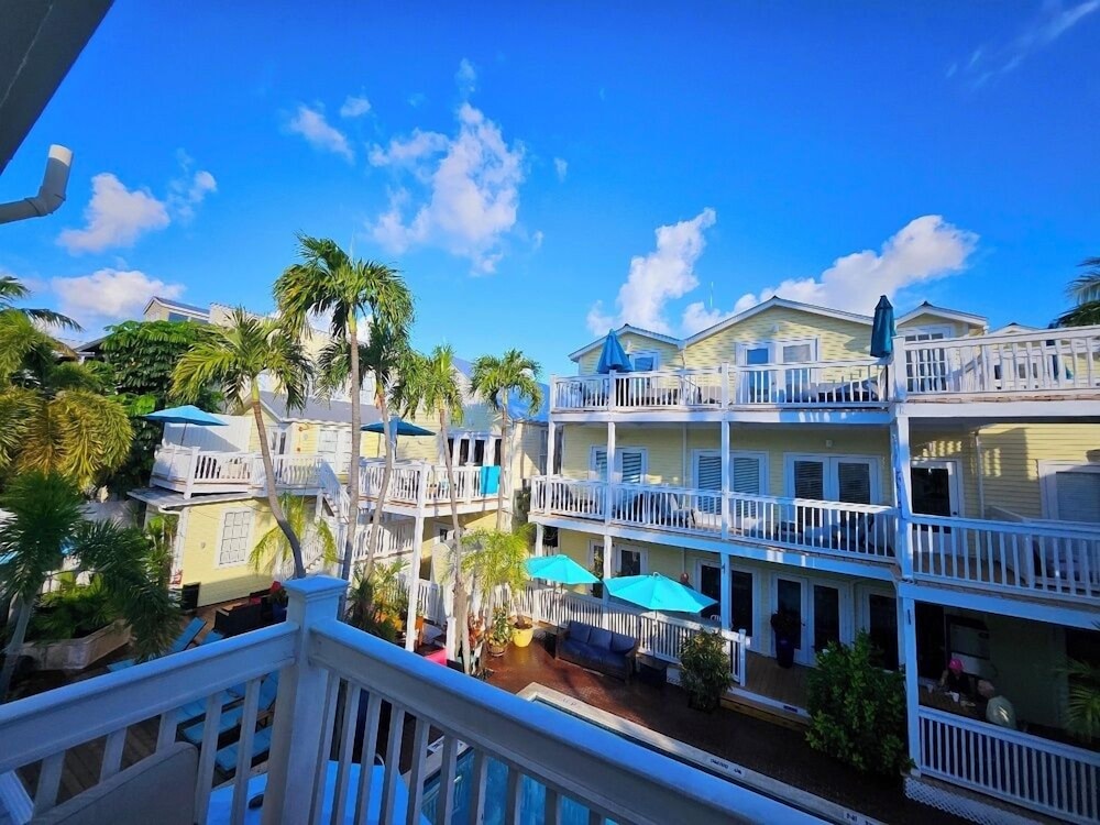Bishop Hotel Key West 2/50