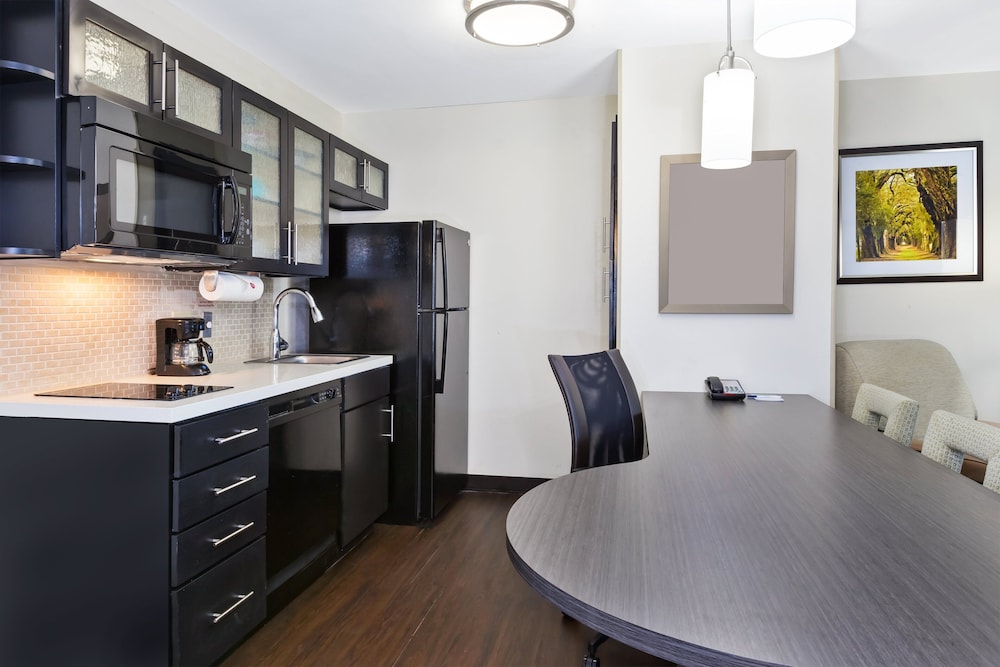 Candlewood Suites Huntersville Lake Norman Area 17/69