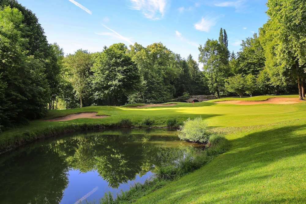 Chateau Golf & Spa D'augerville 49/53