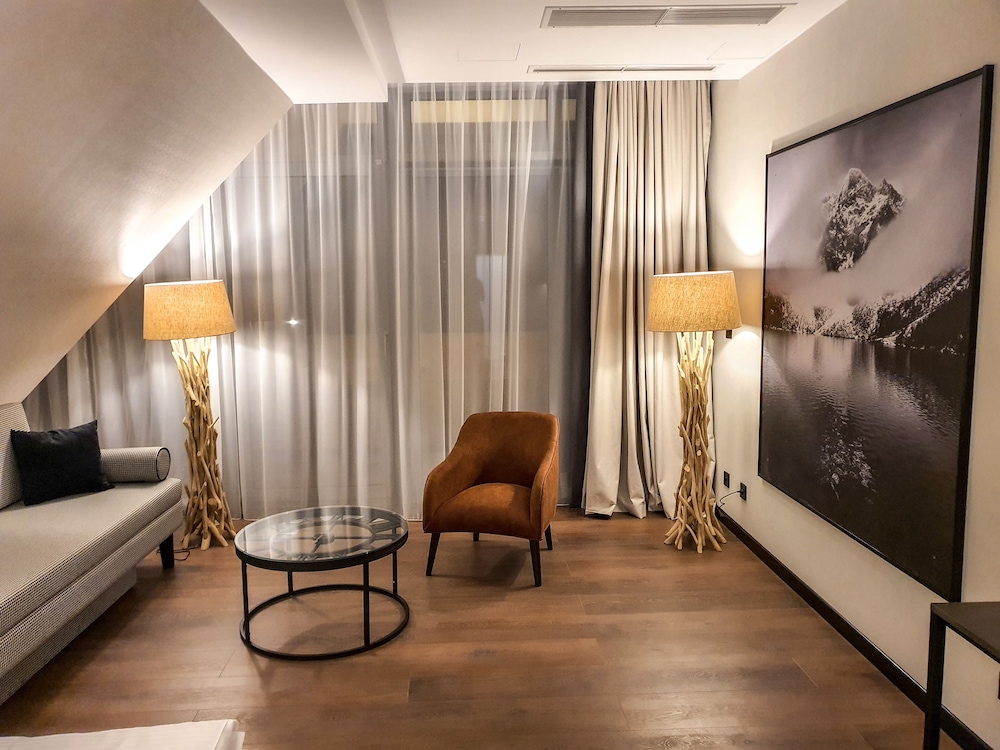 Hotel Rysy 53/84