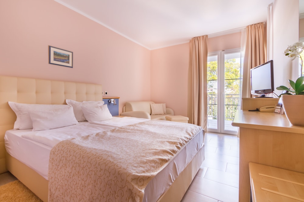 Hotel Malin 25/72