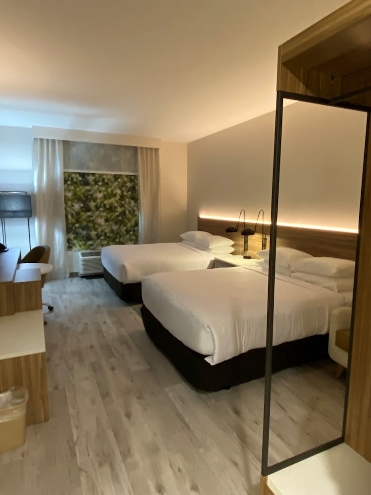 Wyndham Garden Orlando Airport 16/52
