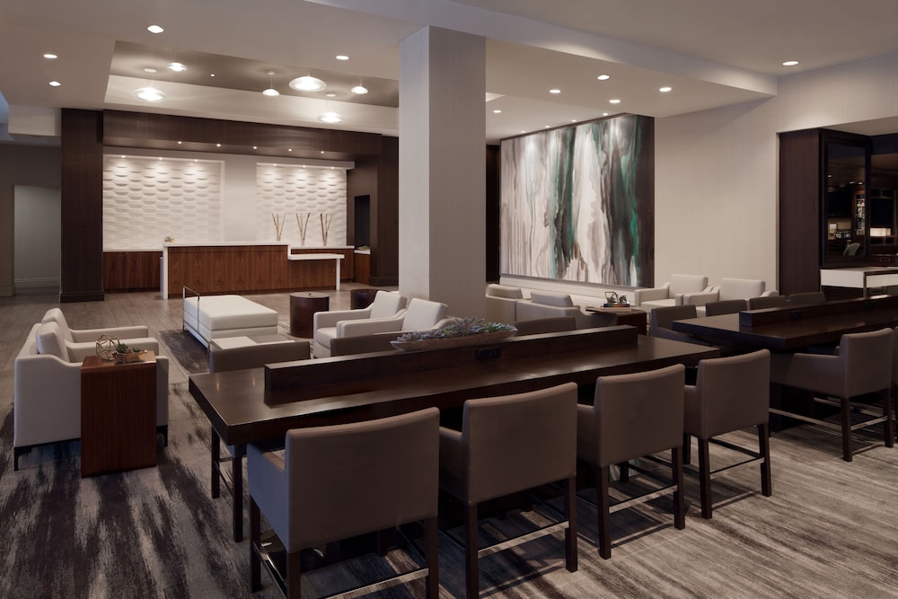 Kansas City Marriott Country Club Plaza 42/44