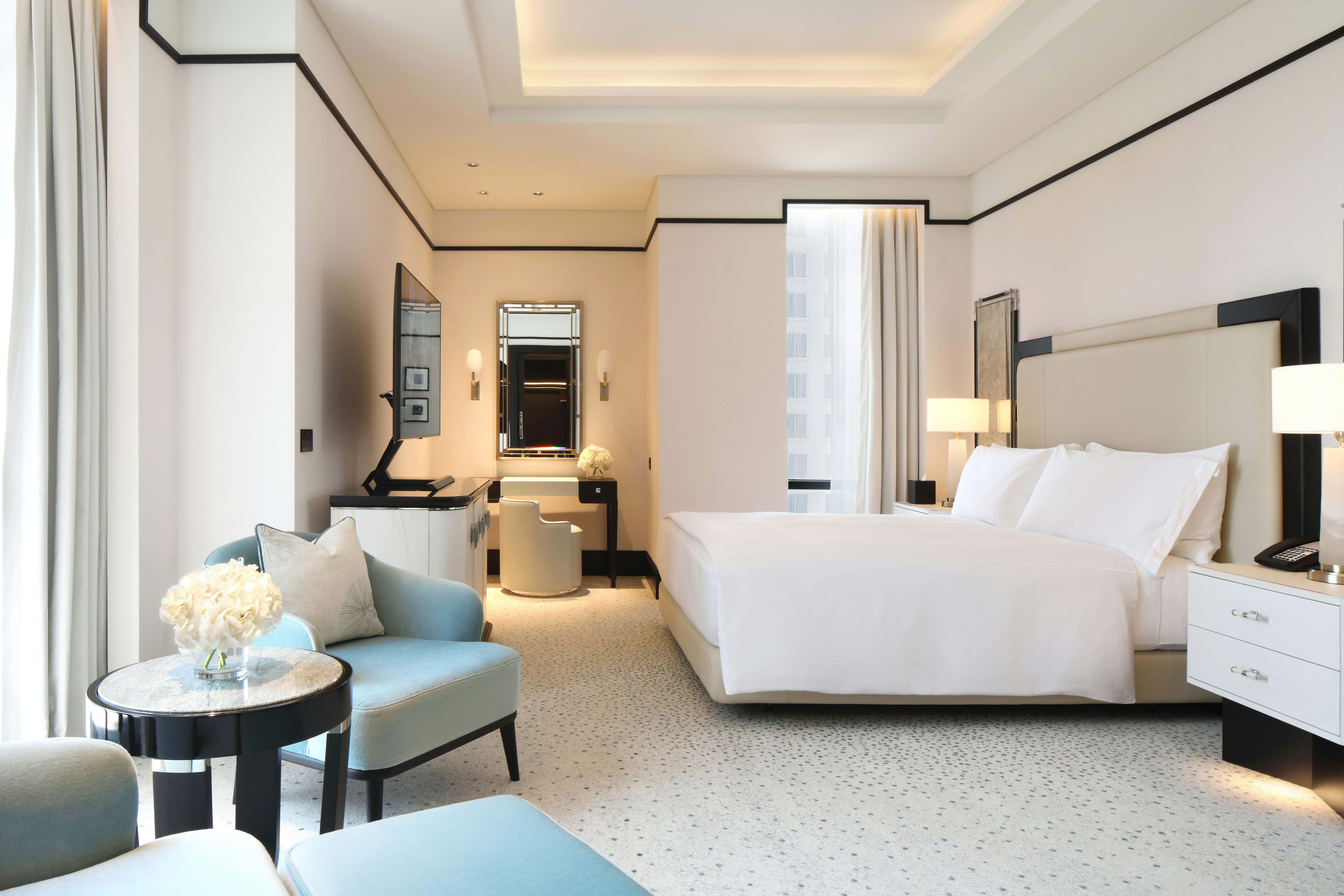 1 Bedroom, Club, Suite, King Bed
