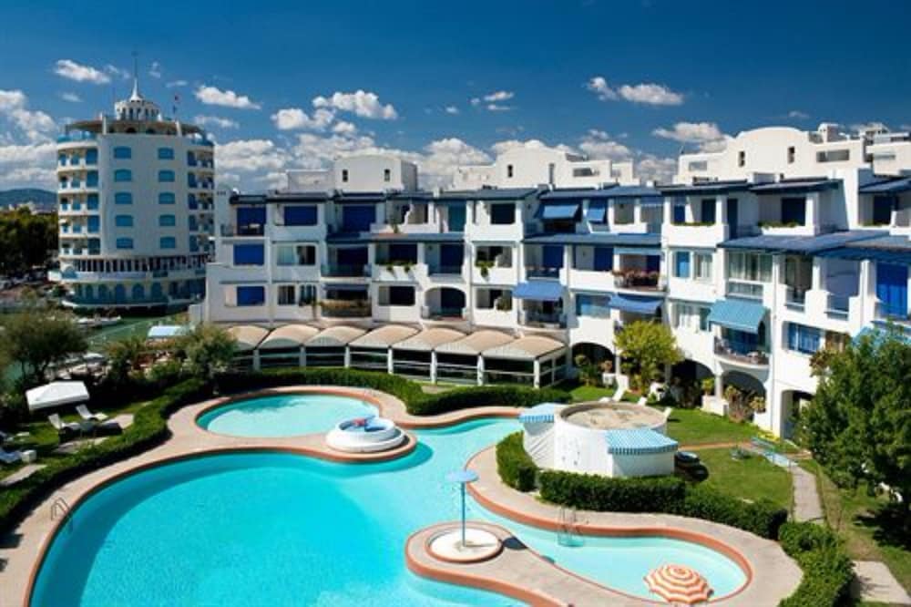 PORTOVERDE BEACH APARTMENTS 5/53