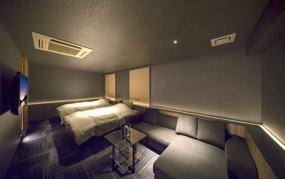 Hotel The Grandee 25/48