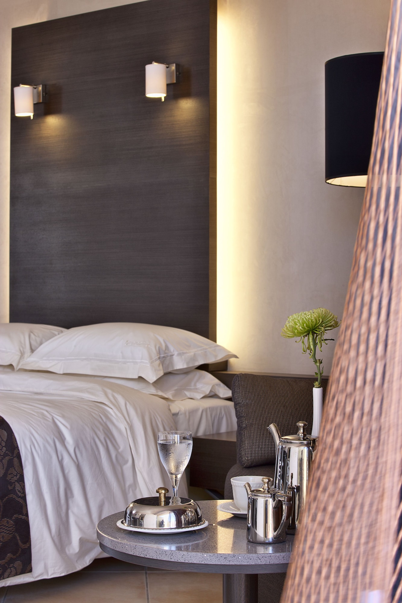 غرفة قياسية بسرير مزدوج بإطلالة على الجبل مع أريكة، Olympic Palace Resort Hotel and Convention Center 2/3