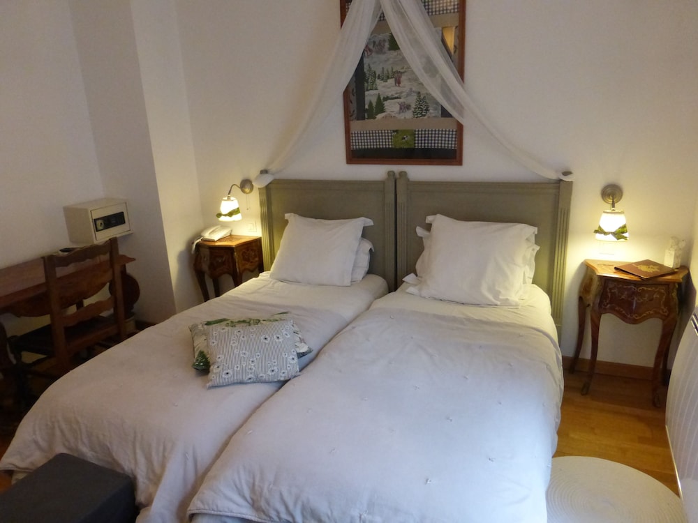Hotel A La Villa Boucicaut 10/74