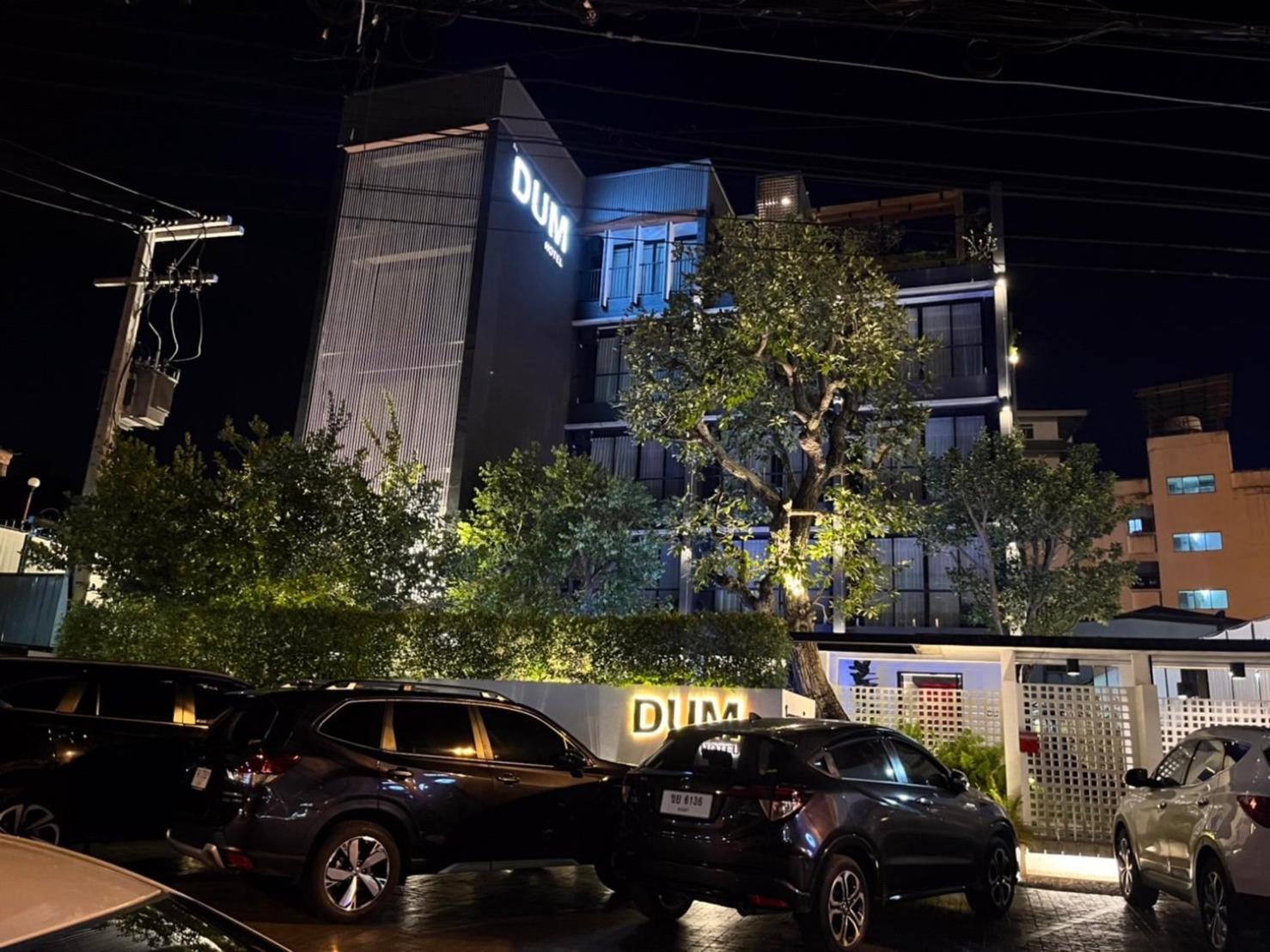 DUM Hotel 4/49