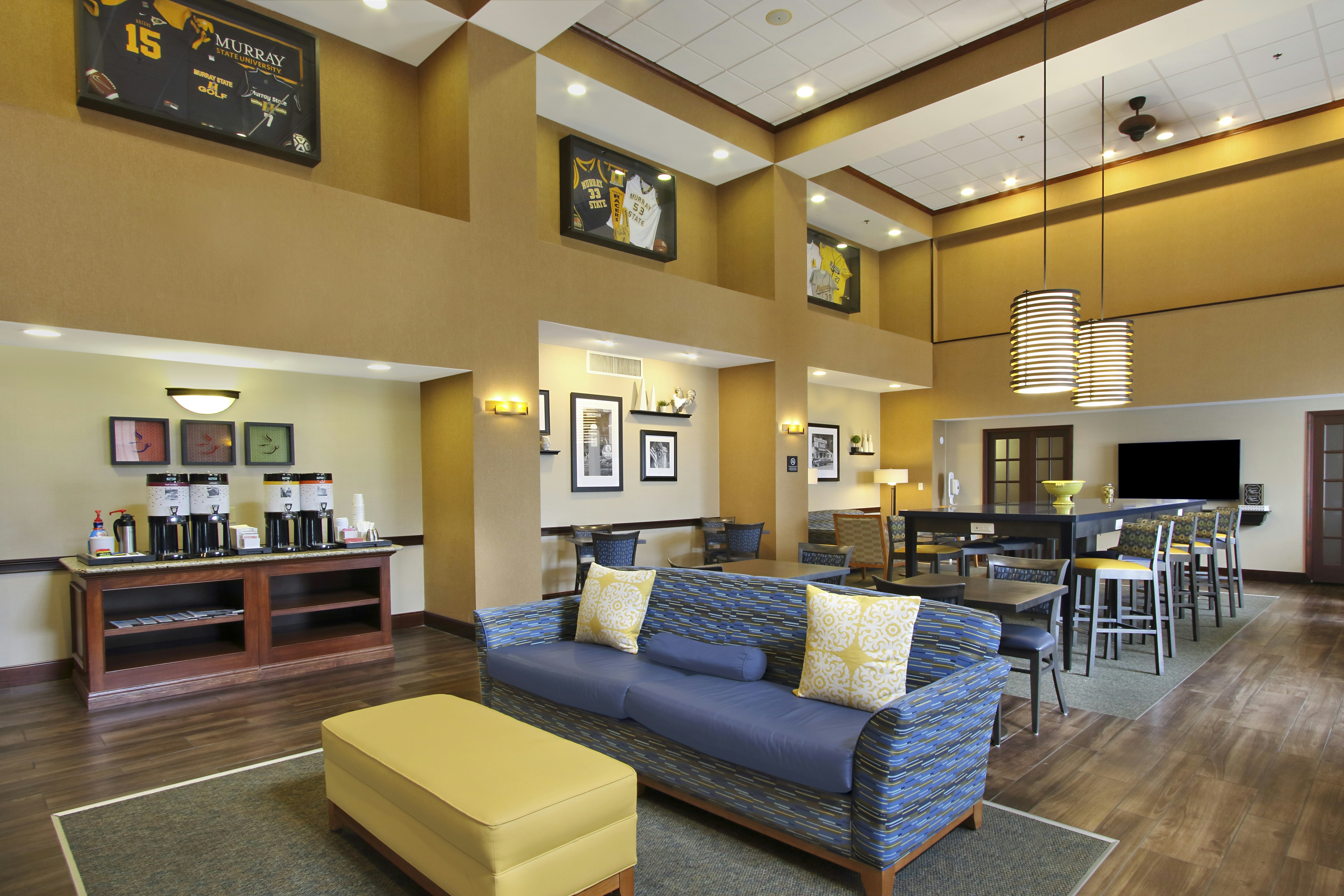 Hampton Inn Suites Murray 25/37