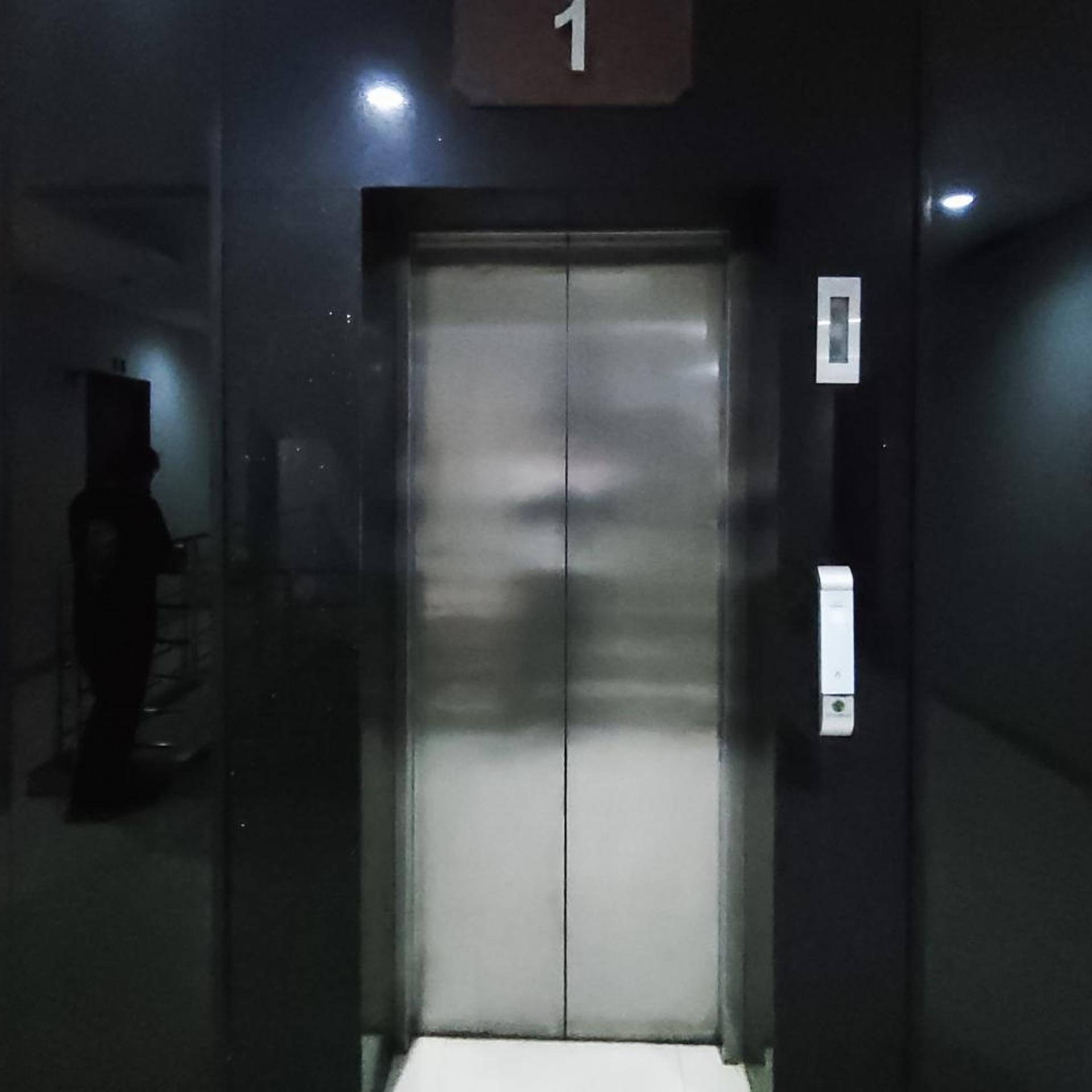 RedDoorz Plus near ICE BSD 2 32/42